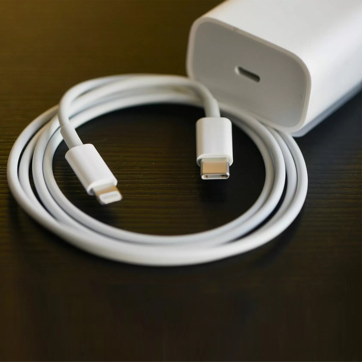 AppleOriginalChargerandcable